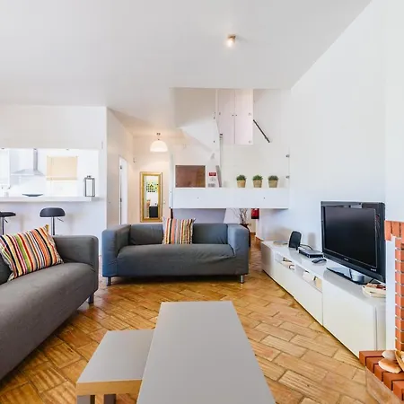 715 - Our Retreat Vila