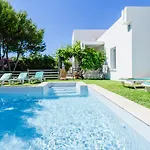 715 - Our Retreat Vila *