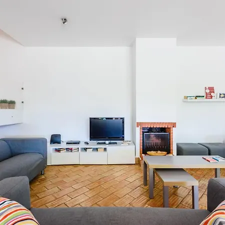 715 - Our Retreat אלבופיירה